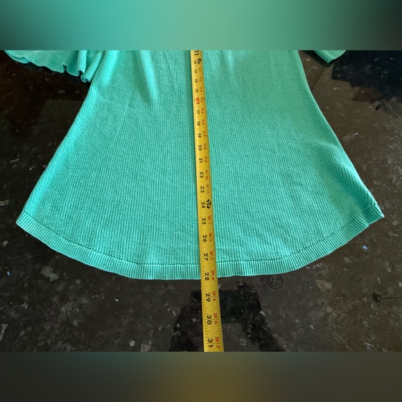 Lot Of 3 ISAAC MIZRAHI LIVE! Size S Cold Shoulder Flutter Short Sleeve Sweaters - Picture 9 of 13